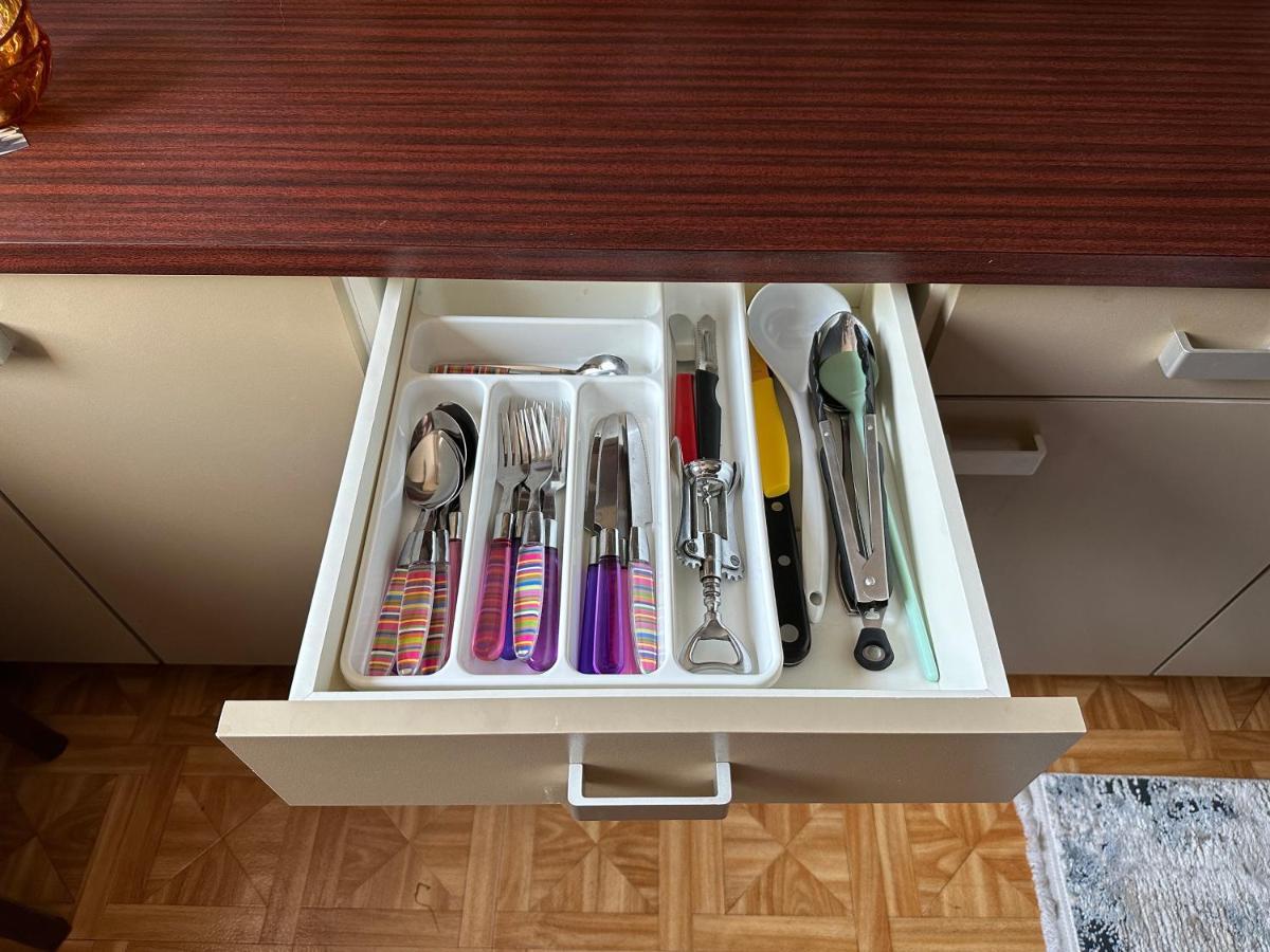 וינה 2 Rooms Flat With Balcony, Near Of Center מראה חיצוני תמונה